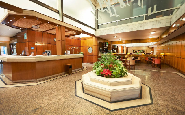 Balmoral Plaza Hotel