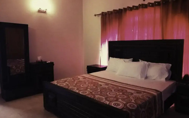 Royal Galaxy Guest House