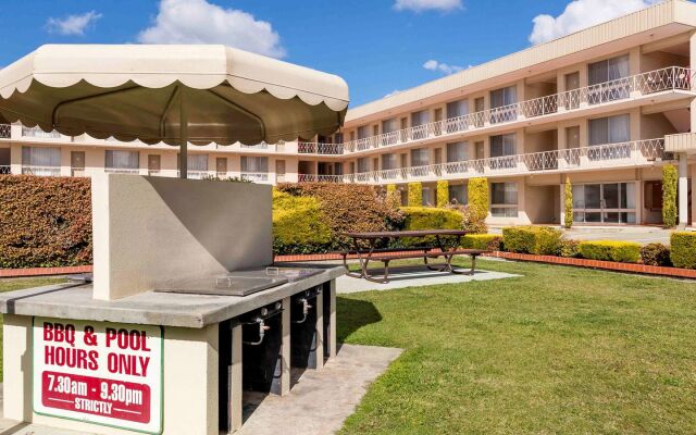 Central Motel & Apartments, Best Western Signature Collection