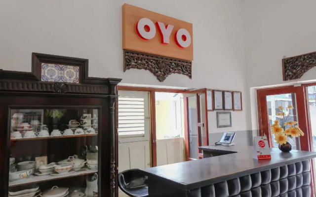 OYO 1028 Garuda Residence