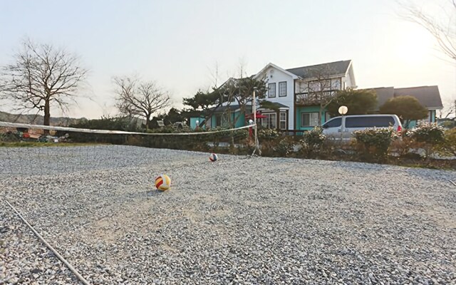 Taean Albatross Pension