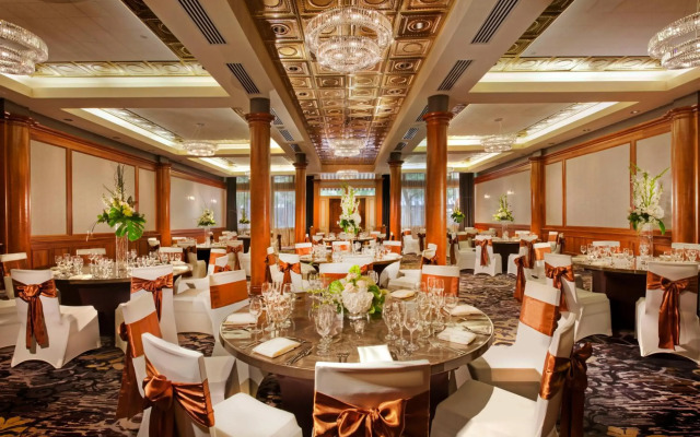 The Ashton Hotel