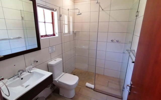 Eight Bells Mountain Inn