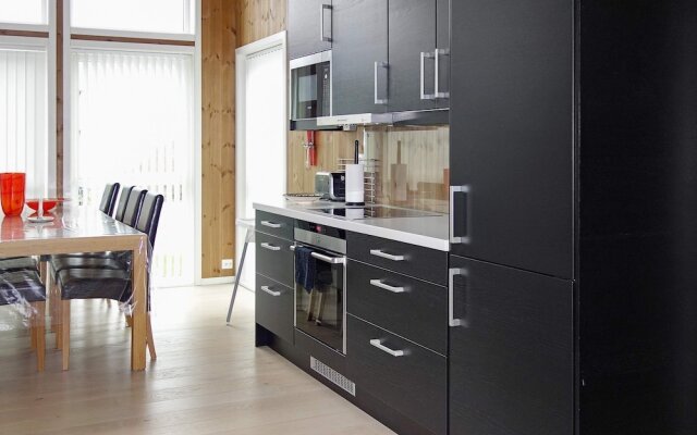 10 Person Holiday Home in Lyngdal