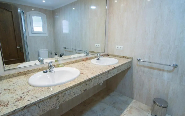 Los Pinos 19 Menyber