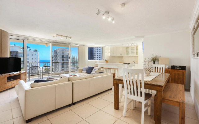 Rainbow Commodore Apartments