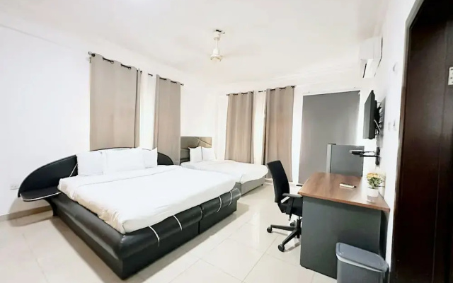 Golden Crystal Hotel