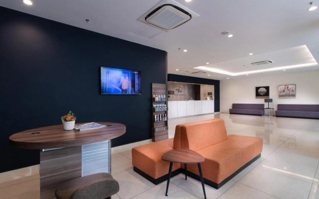 One Pacific Hotel & Serviced Apartments