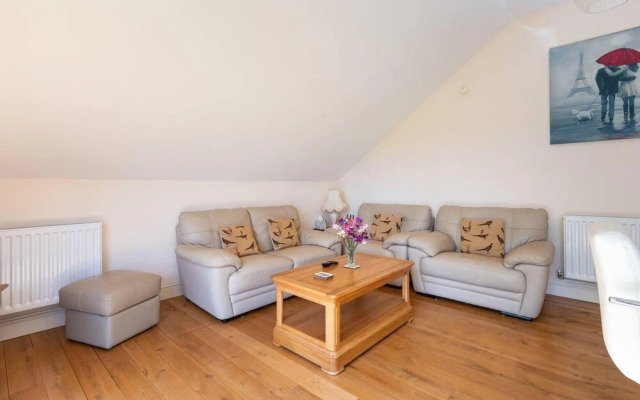 Dove Lodge in Painswick