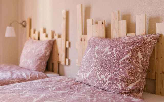 Alameda Amor Suite by Valcambre