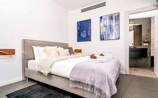 New Duplex 3 Bedroom with Jacuzzi