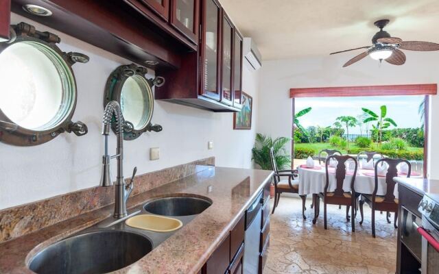 Casa Tigre - Large 7 bedroom Oceanfront Retreat Home