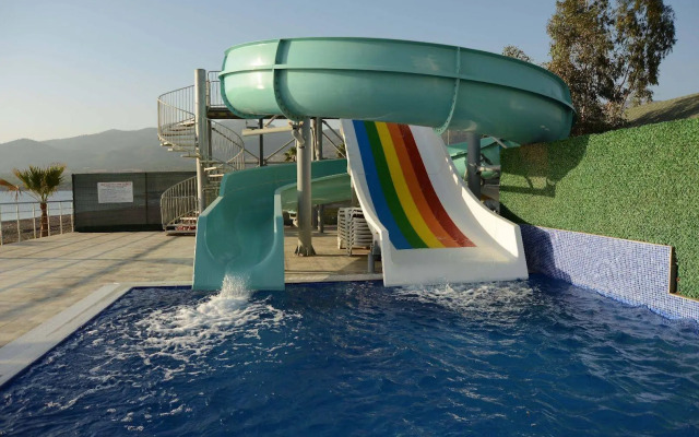 Marpessa Blue Beach Resort & SPA Hotel