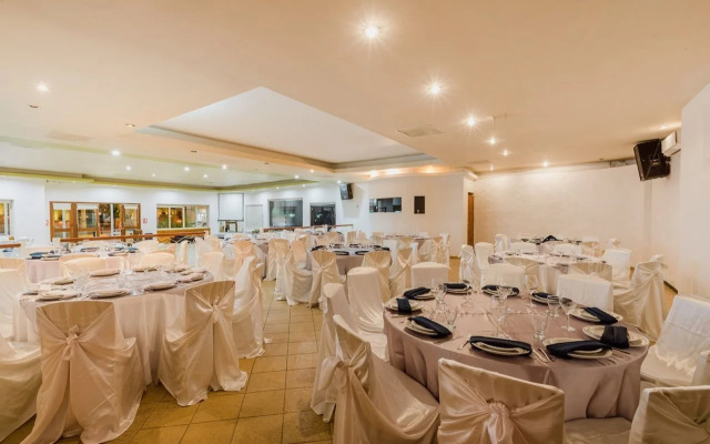 Margaritas Hotel & Tennis Club