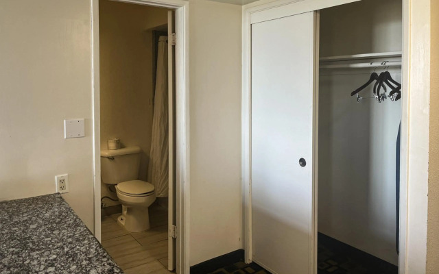 Motel 6 Oceanside, CA Marina / Camp Pendleton