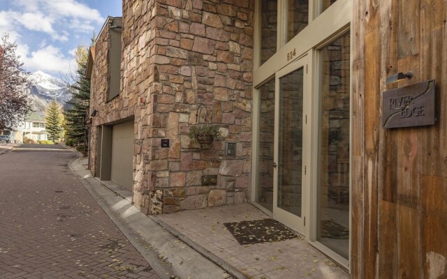 River's Edge Retreat by Exceptional Stays