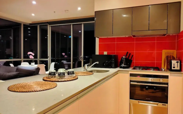 Adelaide Central Skyline Panoramic Suite