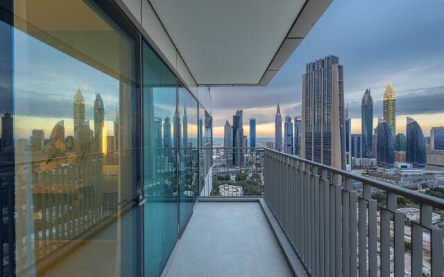 SuperHost - Downtown Delight 2BR Apt Opposite Burj Khalifa