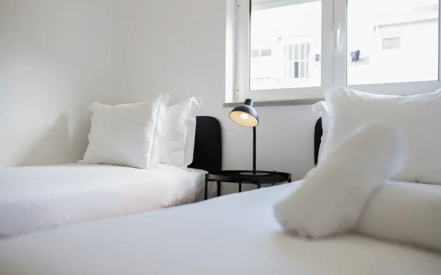 Olivais Modern by Homing