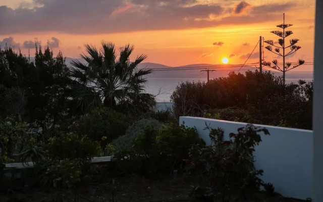 Sunset Beach House With two Bedrooms