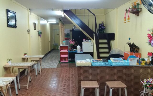 Lucky House Phra Sing Chiangmai - Hostel