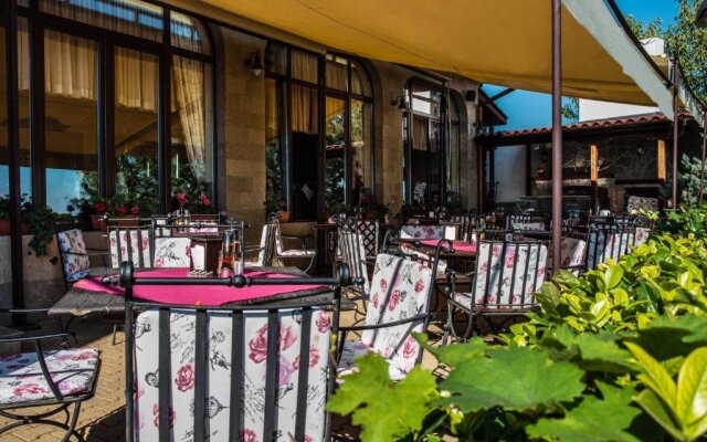 Chiflika Family Hotel