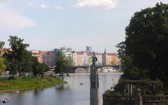 Apartment Mala Strana Petrinska