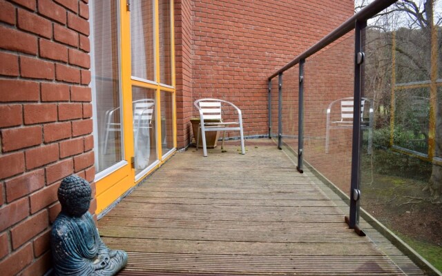 2 Bedroom Apartment With Balconies
