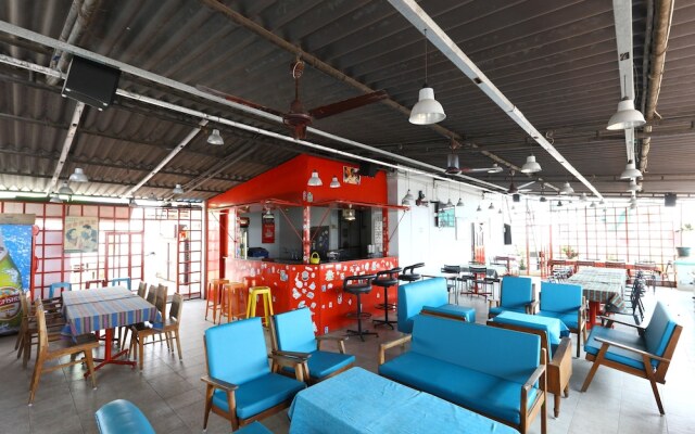 Santhi Inn by OYO Rooms