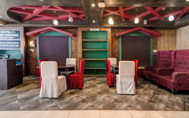 Treebo Riddhi Paradise - 15 mins from Airport