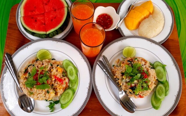 Baan Klangsuan Bang Korbua