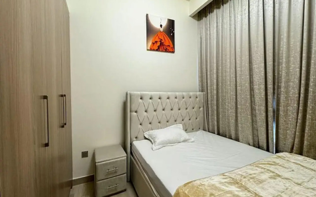 Spacious 3BR in Azizi Riviera by Bespoke