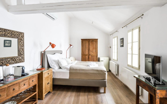 Cozy Quiet Studio At Charles Bridge