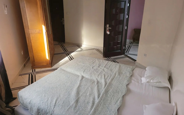 Chez Medzo