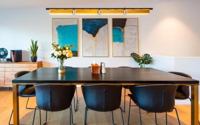 Elite Holiday Homes Queenstown - 2 Houses - Lake View - Ski Drying Cabinet – Guest Rooms – Queenstown