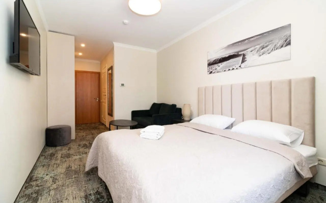 Alka, City Apt. Sea, Park and Parking, by Cohost