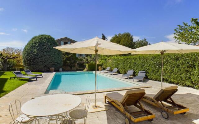 Maison Fontvieille, 8 pièces, 12 personnes - FR-1-599-41