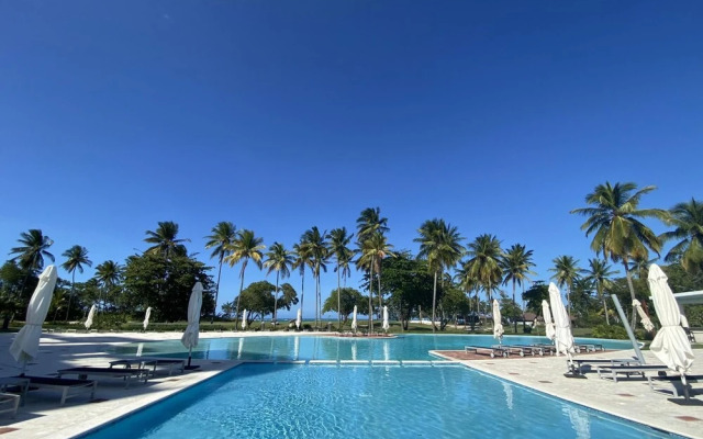 Georgeus 4BR Apartment at Blue Jacktar