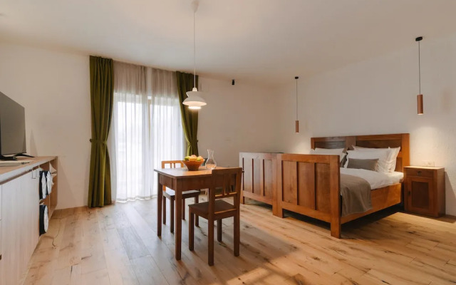 Pira Hotel