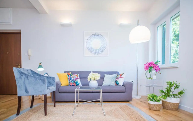 Franco’s spacious residence - great location