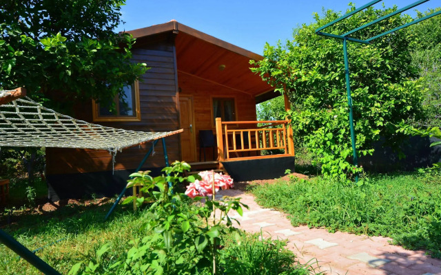 Lemon Garden Lodge
