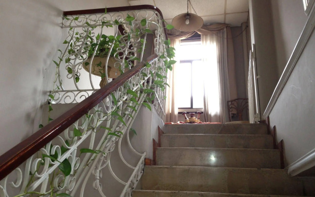 El Patio Suites II