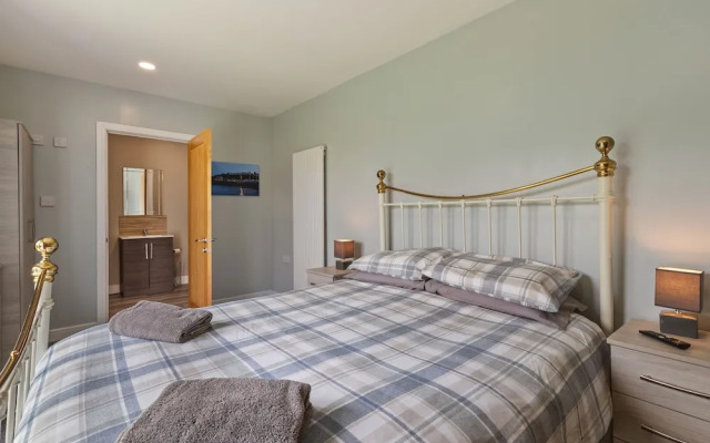 Roslen - Lovely Bungalow Near Beach and Village