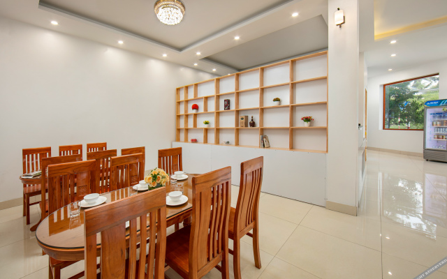 Hanoi Airport Suites Hostel & Travel