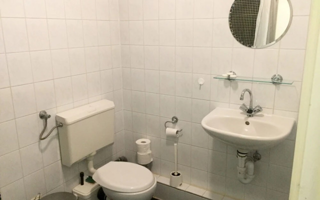 The Hague Short-Stay