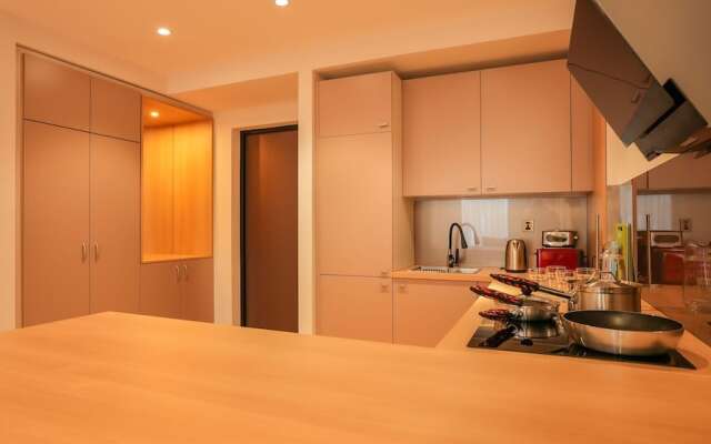 May Seven Service Apartment