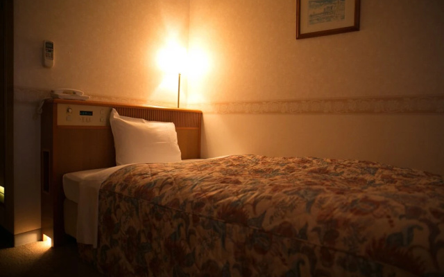 Royal Inn Station Plaza – Guest Rooms – Izumi
