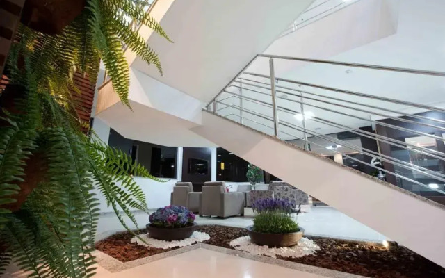 Serras Hotel
