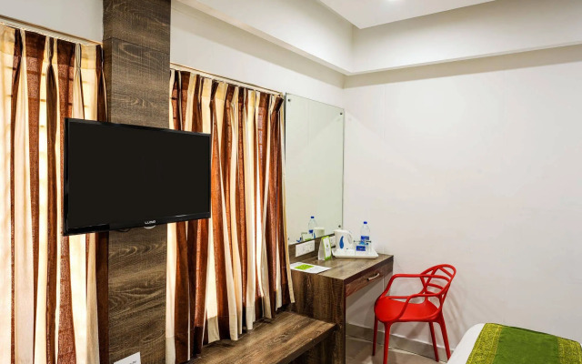 OYO 9647 Hotel MVV Bhavan