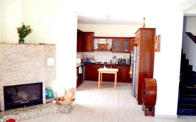 House With 5 Bedrooms in Paphos, With Private Pool, Enclosed Garden an